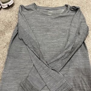 Lululemon relax gray swiftly tech long sleeve